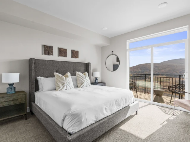 Black Rock Mountain Resort hotel room